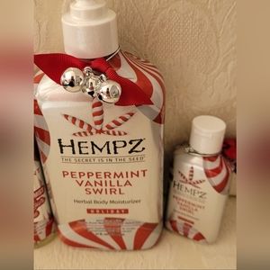 NEW Hempz Holiday Set.Vanilla Peppermint Swirl Lotion 17oz, and lotion
